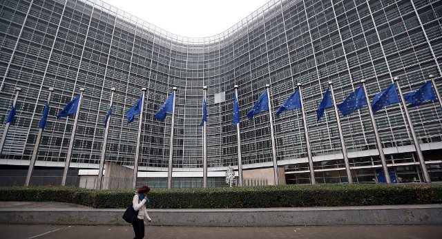KE: Pronat, informaliteti dhe korrupsioni po pengojne investimet